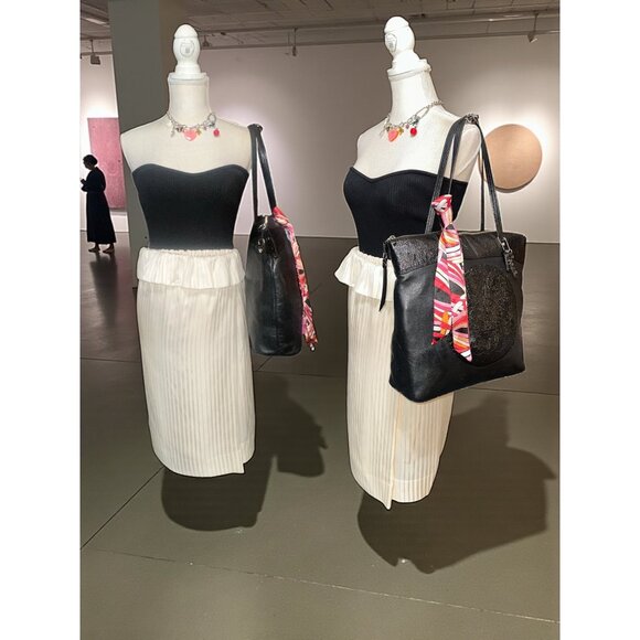 Coach Laura Tote F18335  Black Leather Pebbled Patent Signature  Shoulder Bag - Picture 8 of 8